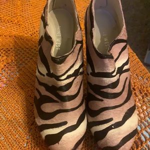 Tiger hills 6-7 inch hills. Used .ankle shoe